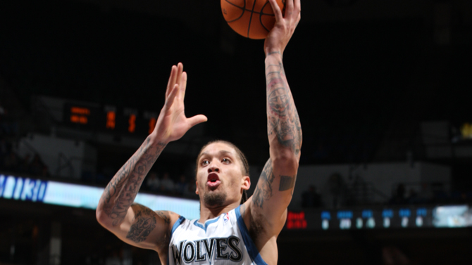 勇夺金靴，法比奥赛后社媒：感谢队友以及每位愿意相信我的人（法比奥加冕金靴，赛后社媒致谢队友与每一位相信我的人）