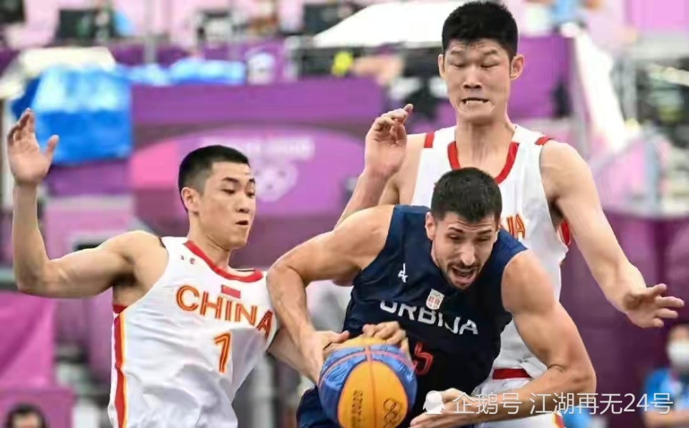 拉波尔塔参加前巴萨球员协会圣诞晚宴，部分退役球员出席（拉波尔塔现身巴萨前球员协会圣诞晚宴，多位退役球员到场）